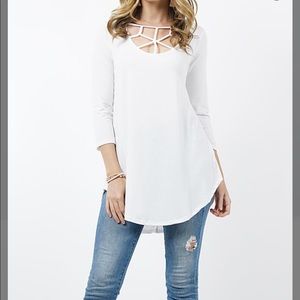 😍NWT Ivory Star Curved-Hem Tunic